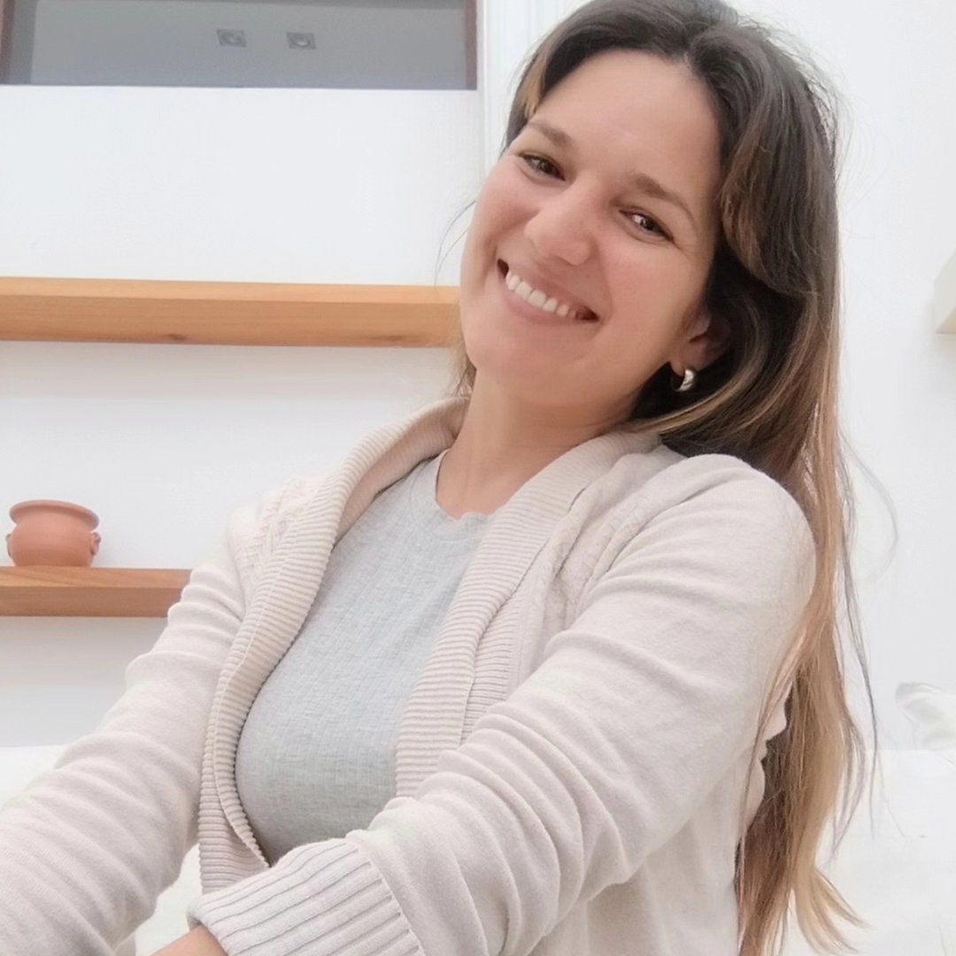 Manuela Blanco sonriendo